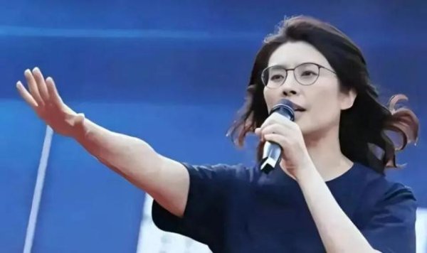 利创智投 郑丽文强势杀出，炸响台岛政治变局的一声惊雷！